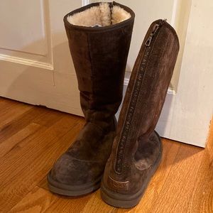 Ugg Tall chocolate boots size 7 like new condition!